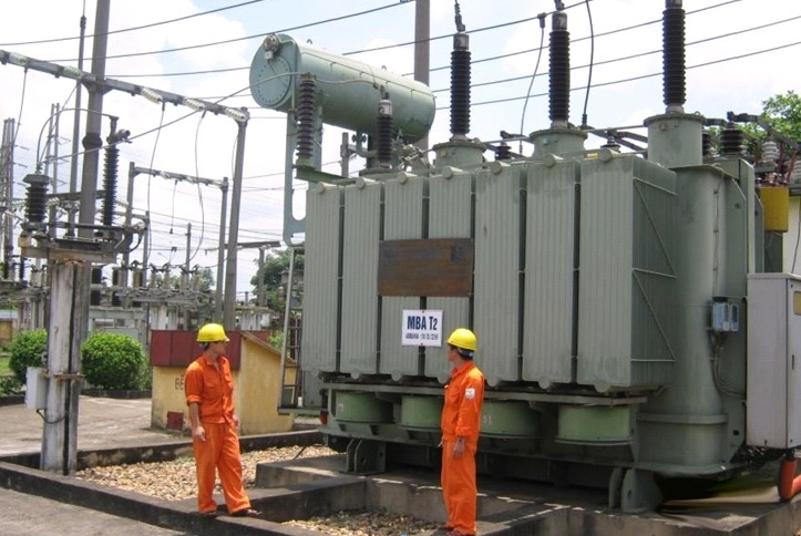 Transformer, voltage, operation, load, rated voltage