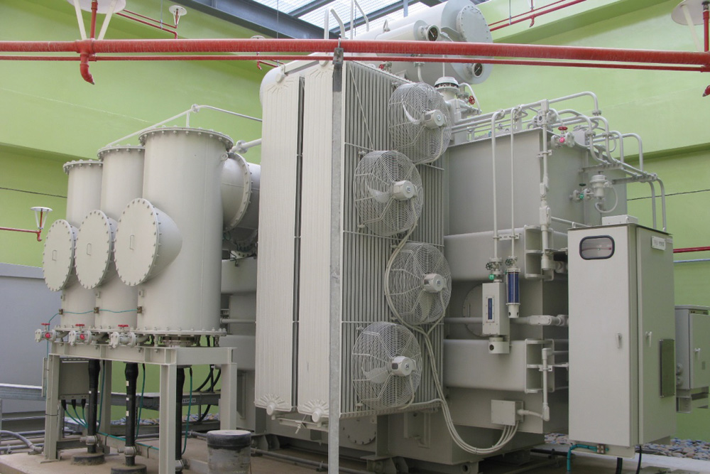 Cooling system of large oil immersed transformer